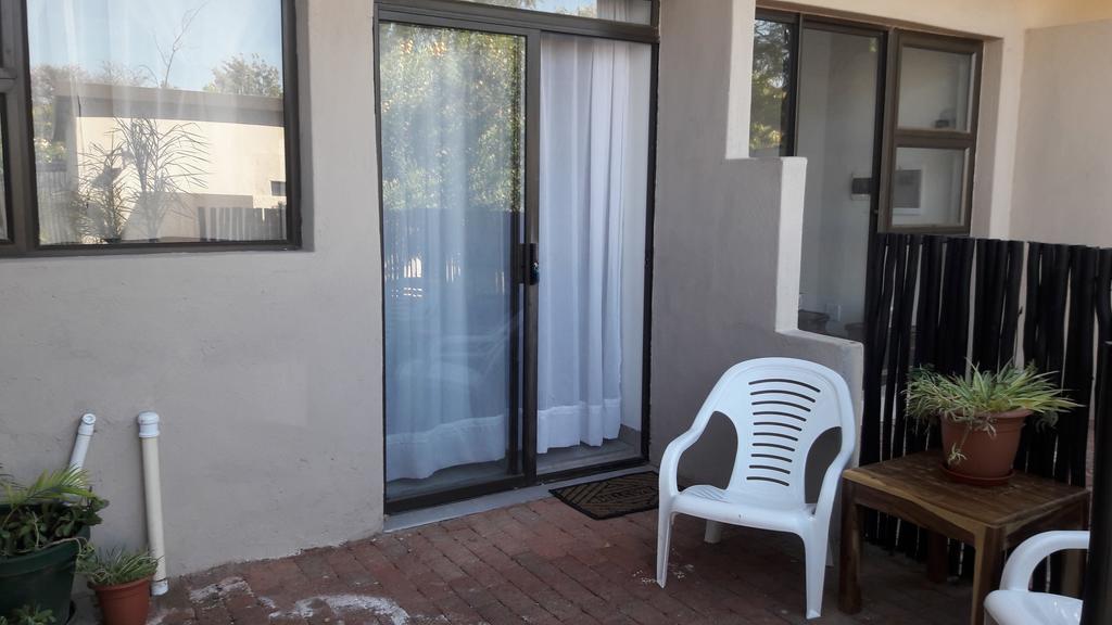 Self-Catering Studio, Unit 6 On Krupp Windhoek Extérieur photo