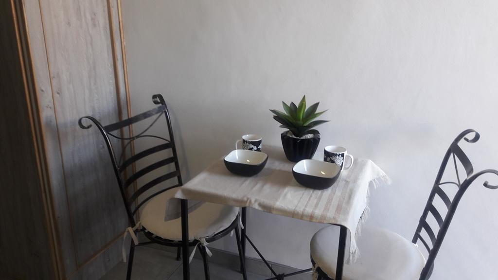 Self-Catering Studio, Unit 6 On Krupp Windhoek Extérieur photo