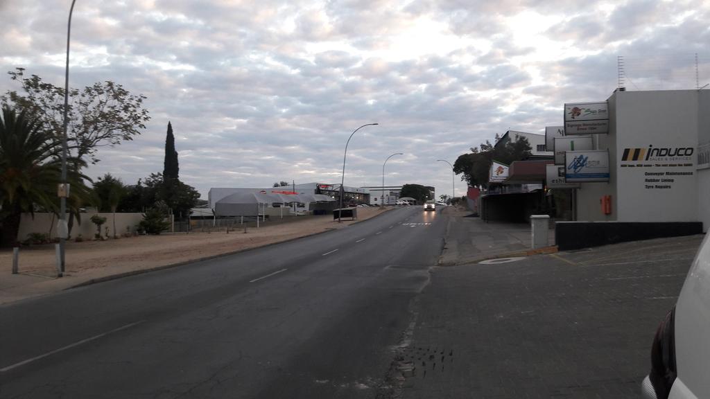 Self-Catering Studio, Unit 6 On Krupp Windhoek Extérieur photo